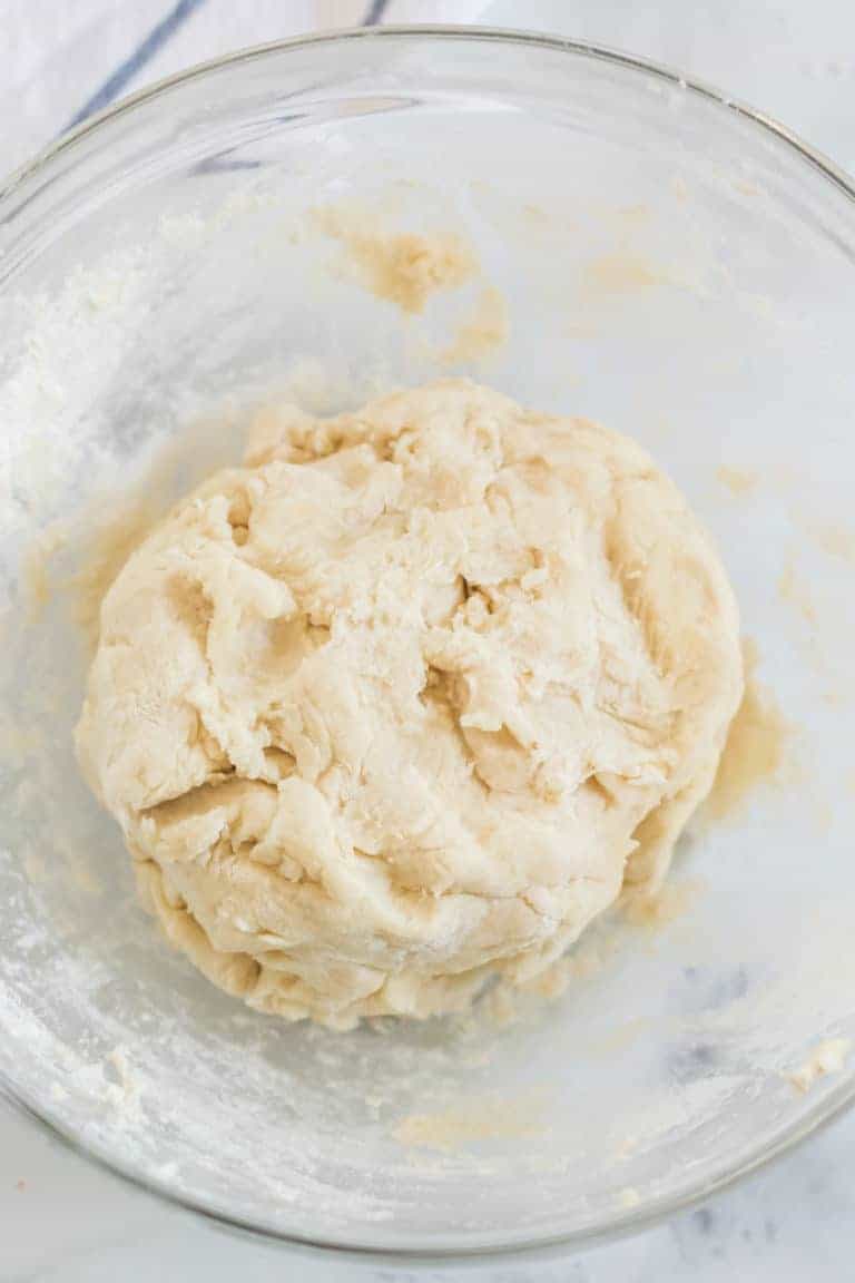 Simple Pie Crust (made with shortening and butter) — Bless this Mess