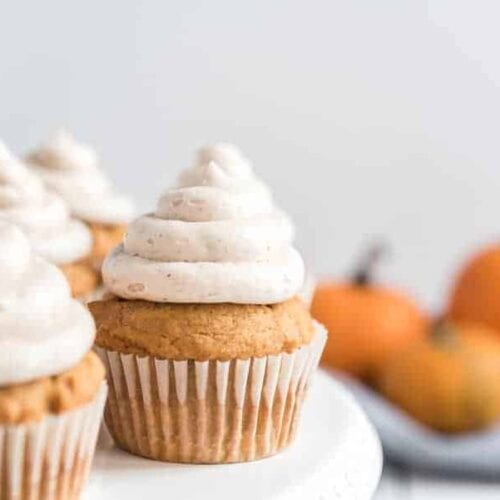 Pumpkin Cupcakes with Whipped Cinnamon Icing Pumpkin Cupcakes with Whipped Cinnamon Icing