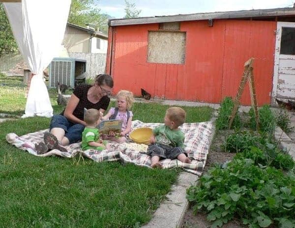 kiddos and mom