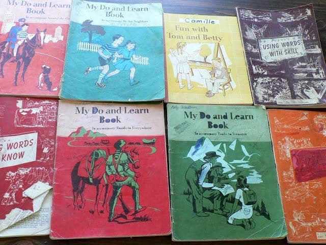 Do and Learn book : stuff we found in the walls