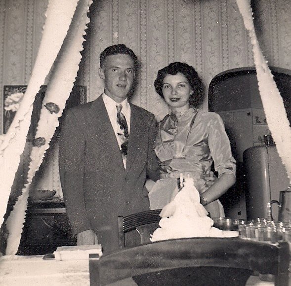 grandma and grandma at their wedding