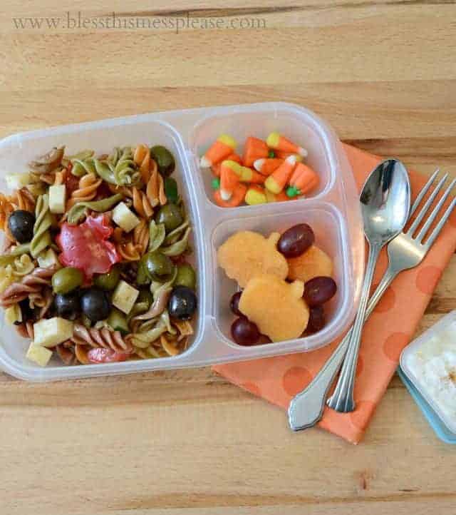 Awesome lunch box ideas from www.blessthismessplease.com