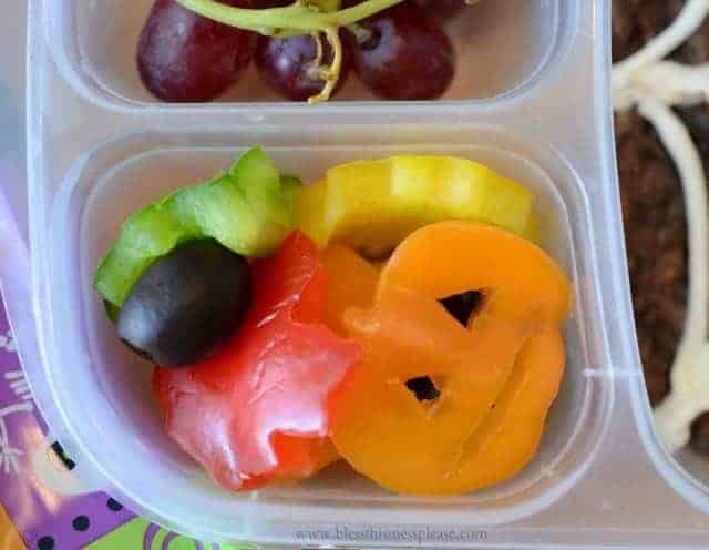 Awesome lunch box ideas from www.blessthismessplease.com