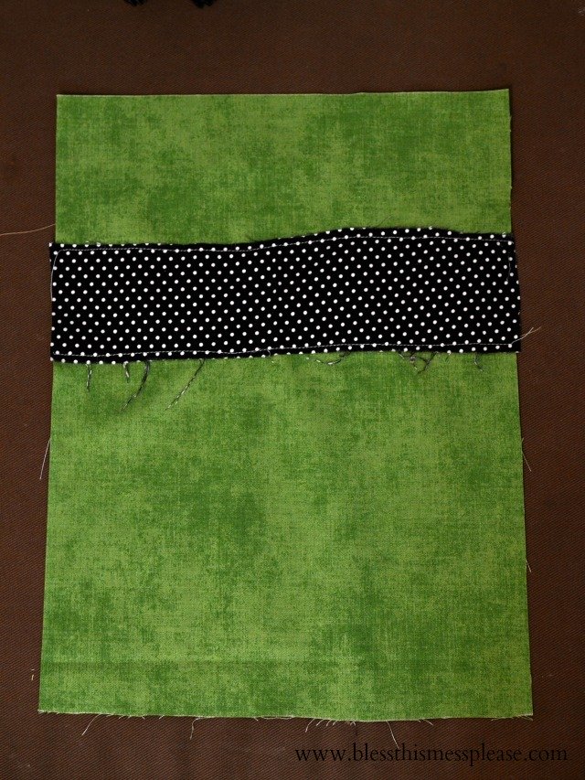 Mummy Trick or Treat Bag by www.blessthismessplease.com