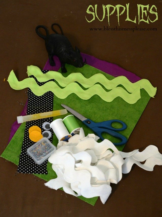 Mummy Trick or Treat Bag by www.blessthismessplease.com