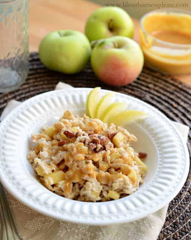 Image of a Bowl of Caramel Apple Oatmeal