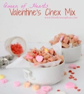 Queen of Hearts Chex Mix