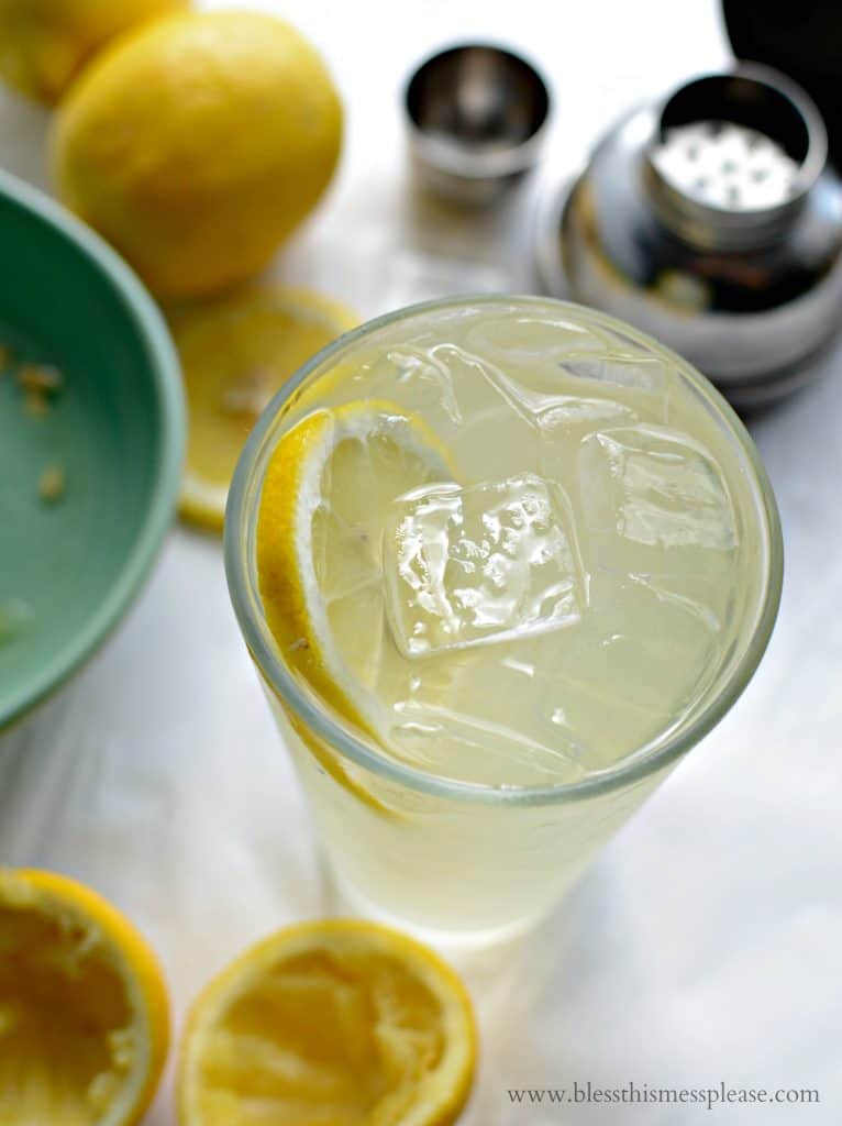 Fresh Lemonade (Lemon Shake-ups) recipe just like the kind you can buy at the fair!