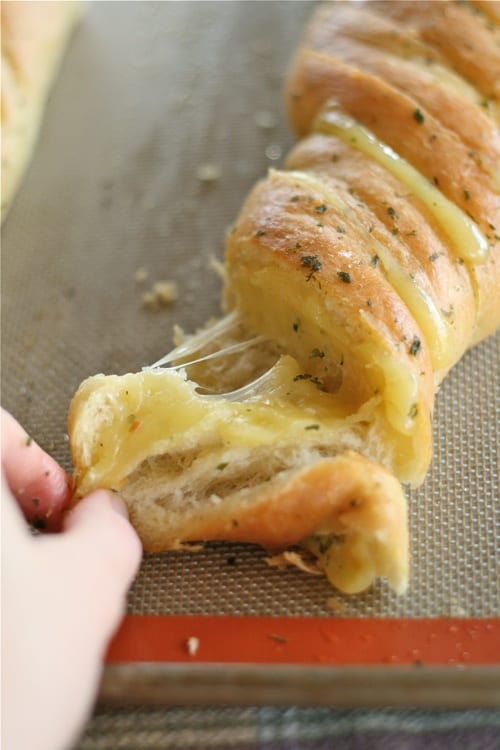 18 Cheesy Breads Recipes (cheese + bread = perfection)