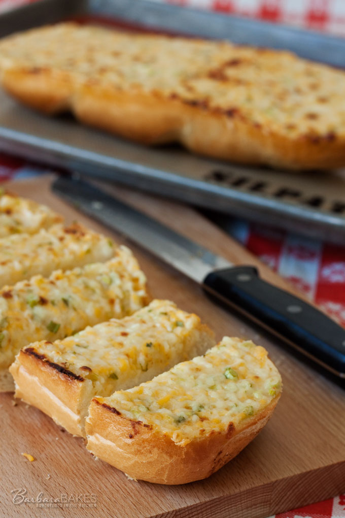 18 Cheesy Breads Recipes (cheese + bread = perfection)