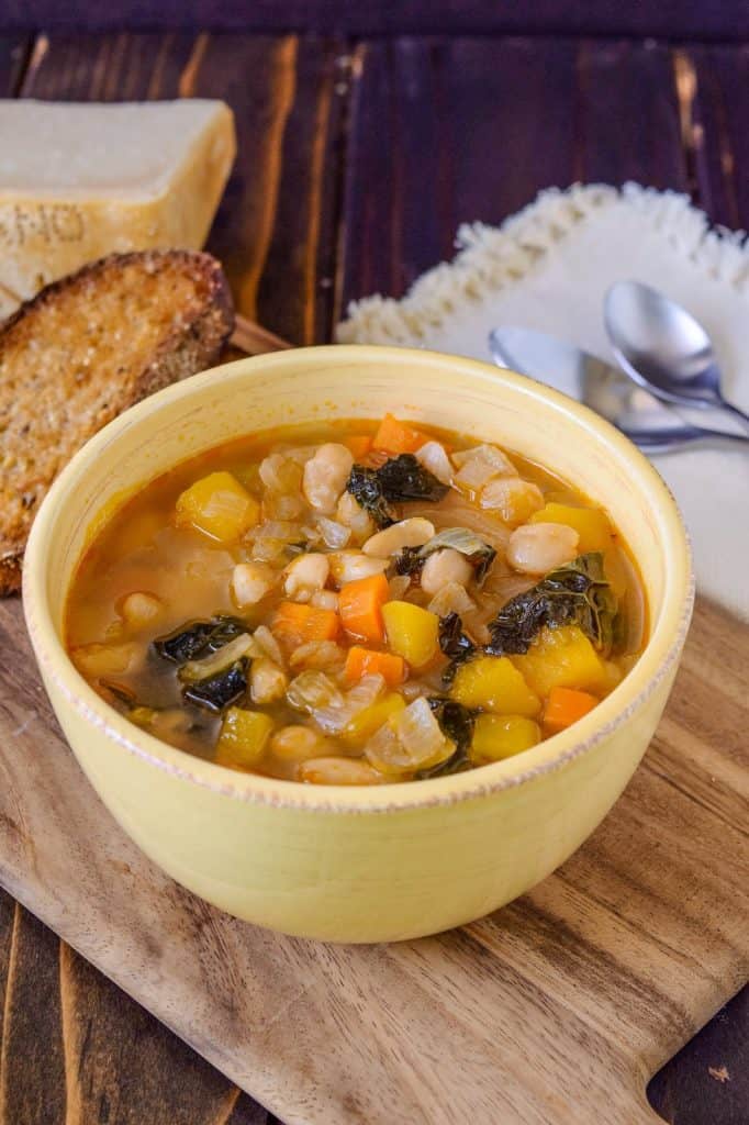 16 Soups, Stews, and Chilis Recipes with beans - great for you and your budget