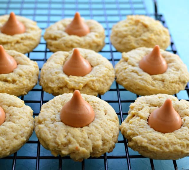 soft pumpkin cookie kisses