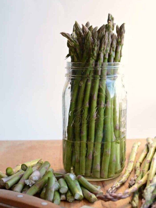 Wondering how to keep & cook asparagus? You can pickle it, eat it raw, roast it in the oven, add it to pasta and even make it into a tart.