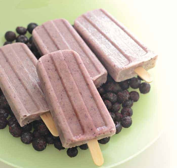 Homemade Blueberry Chia Popsicles your kids will love (and you will too!)