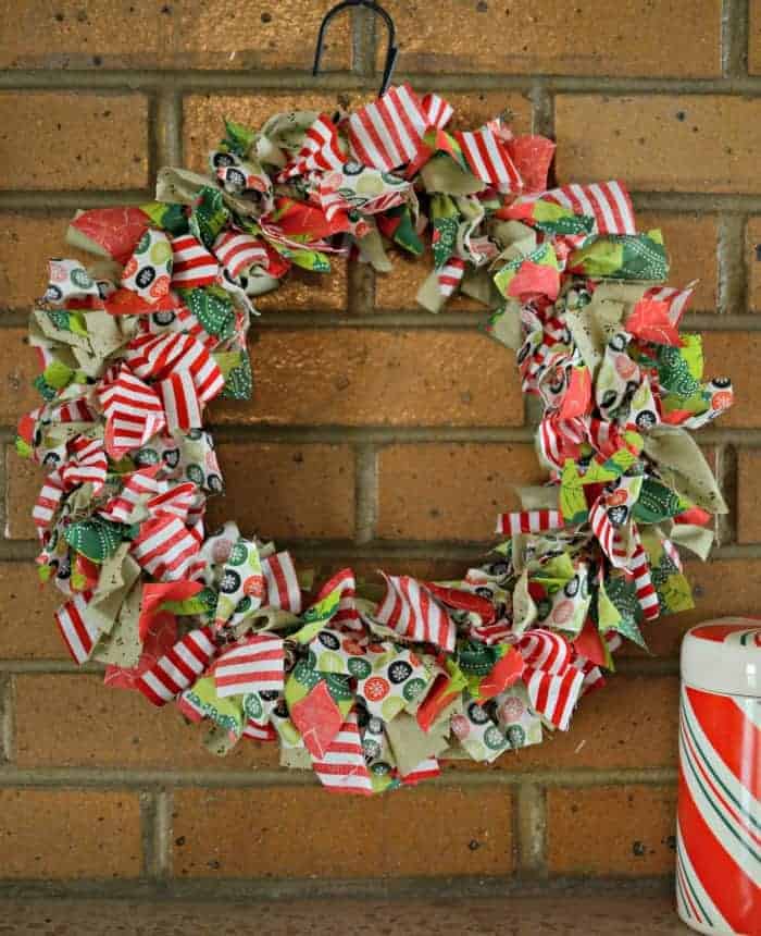 How to Make a Christmas Wreath With a Wire Hanger - DIY Holiday Ideas