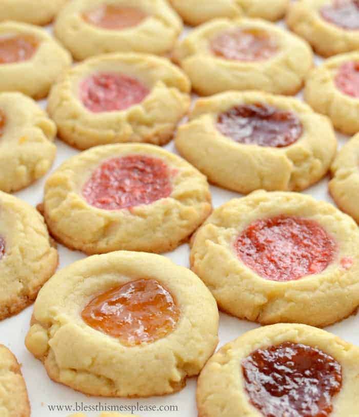 lots of cookies on baking sheet