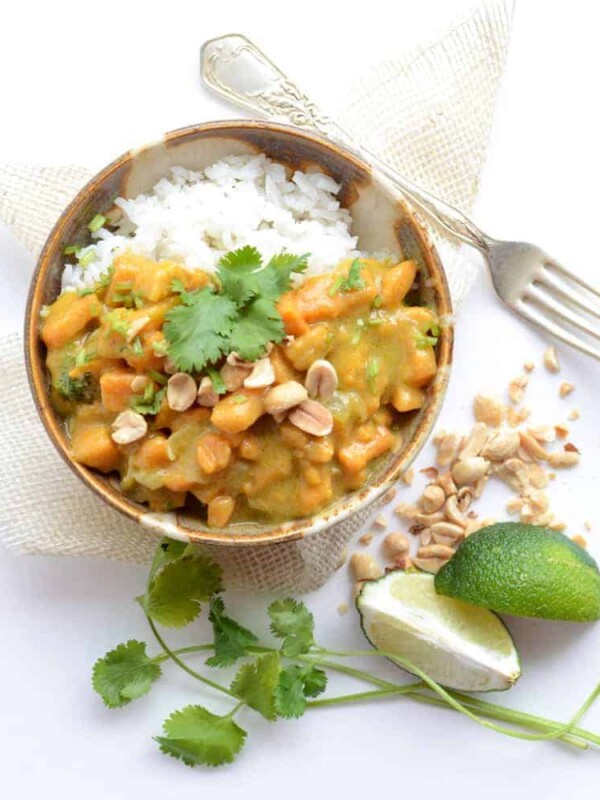 Sweet Potato Curry made with coconut milk, curry paste and sweet potatoes makes the perfect meatless recipe the whole family will enjoy!
