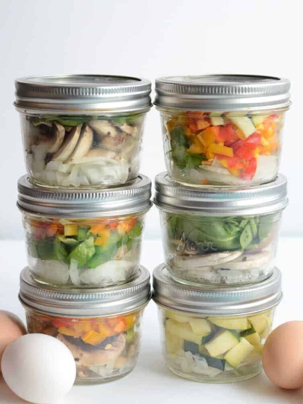 Make Ahead Omelet in a Jar will not only help you eat healthier, but you'll eat up all of those veggies in the fridge!