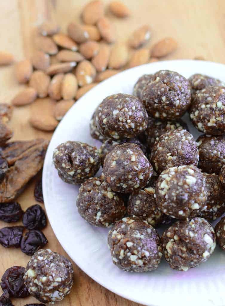 Healthy Cherry Energy Balls (Homemade Cherry Pie Larabars)