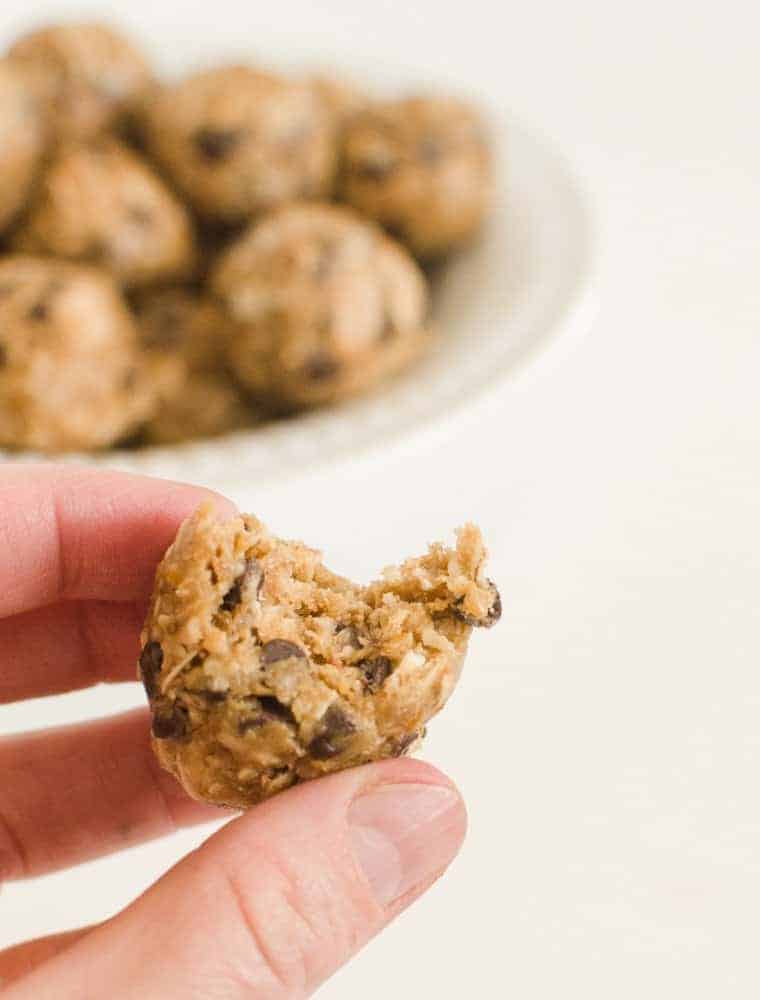 These Peanut Butter Chocolate Chip Oatmeal Energy Bites are perfect for snacks, dessert, lunch boxes, or post-workout recovery time.