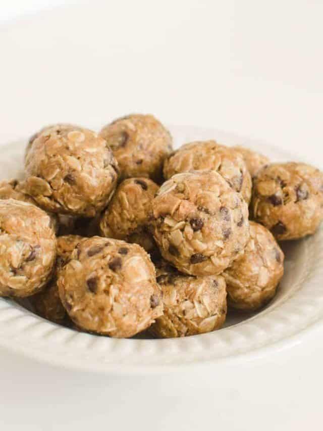 Peanut Butter Chocolate Chip Oatmeal Energy Balls — Bless this Mess