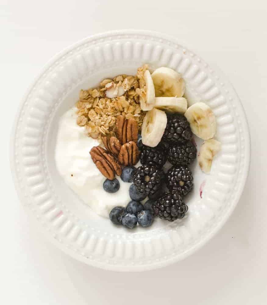 5 quick, simple, and healthy yogurt bowl ideas are packed with nutrition and will help you get excited about eating a healthy breakfast (or snack!). 5 quick, simple, and healthy yogurt bowl ideas are packed with nutrition and will help you get excited about eating a healthy breakfast (or snack!).