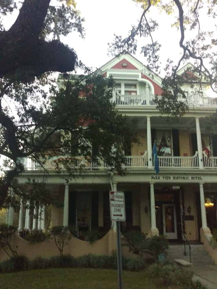 My New Orleans Travel Guide. All the places we ate, things we explored, and activities we did and would recommend to you!