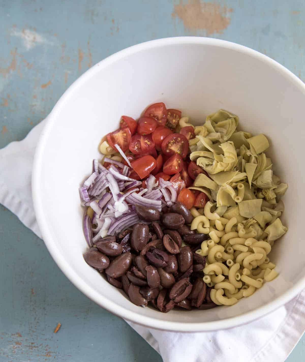 8 of my favorite pasta salad recipes plus tips and tricks on making the best pasta salad ever. BLT, Asian, Italian, Pesto, and more!
