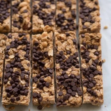 The Best Chocolate Chip Granola Bar Recipe