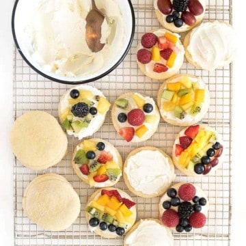 Fruit Pizza Sugar Cookies and a Trip to the Farm!
