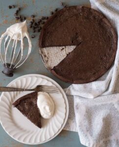 Rich and Fudgy Flourless Chocolate Cake Recipe