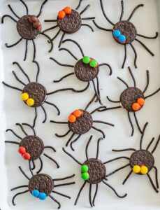 Easy Oreo Spider Halloween Snacks