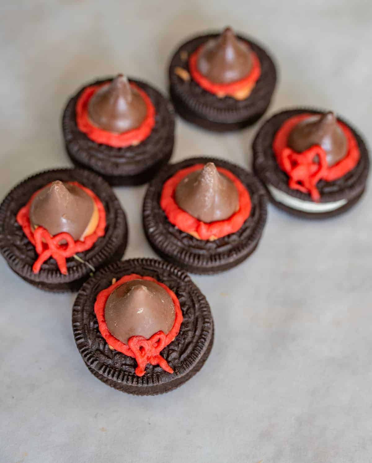 5 fast, easy, kid-friendly, no-bake Halloween treats that are so easy to make your kids could do it on their own. 