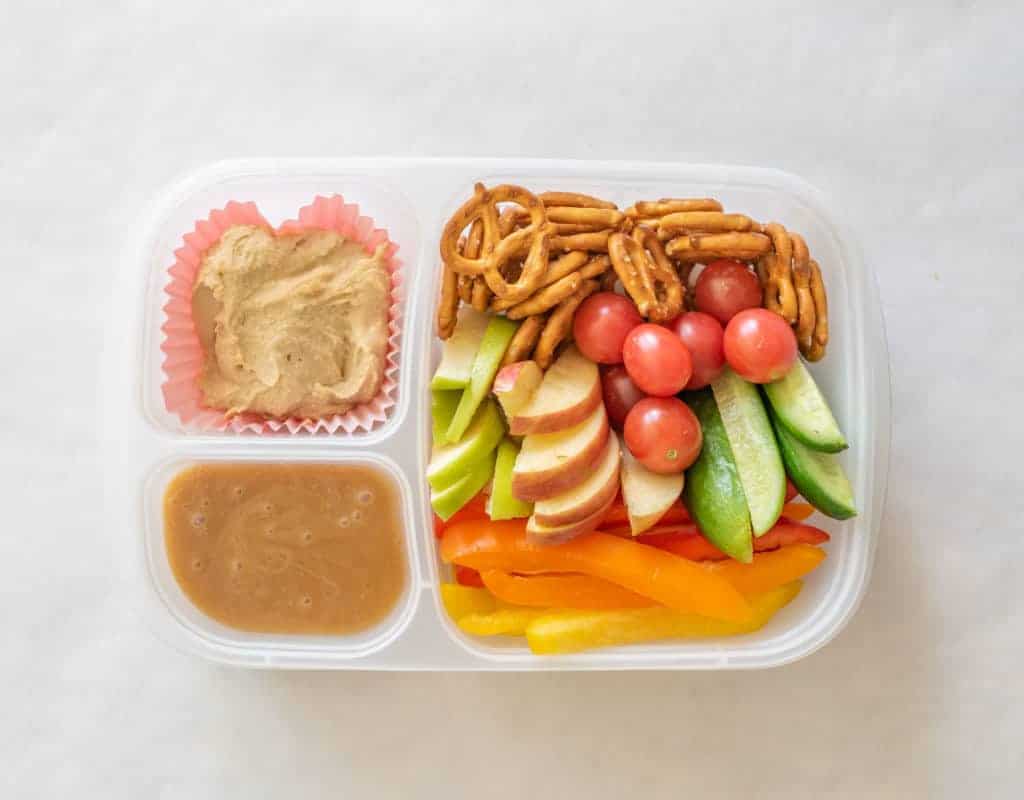 Our Favorite School Lunch: The Hummus Lunchbox - Mom to Mom Nutrition