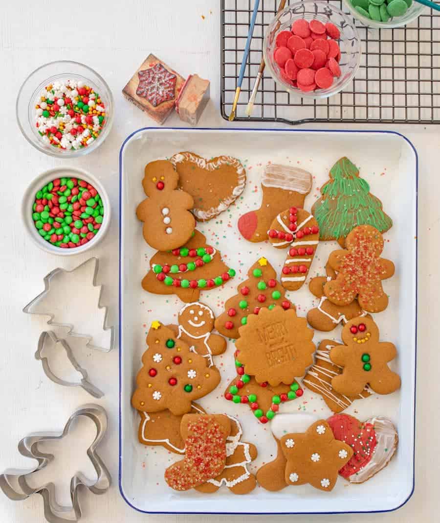 6 Simple Ways to Decorate Gingerbread Cookies — Bless this Mess