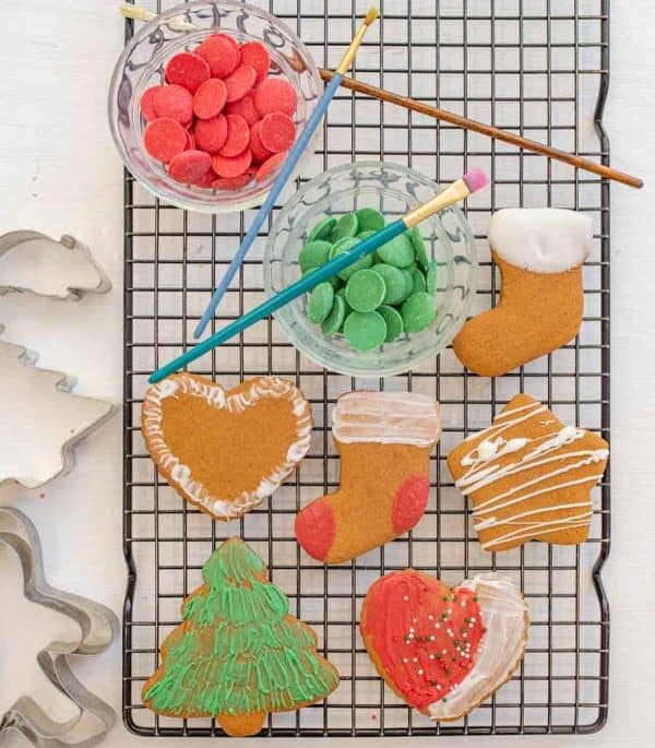 6 Simple Ways to Decorate Gingerbread Cookies — Bless this Mess