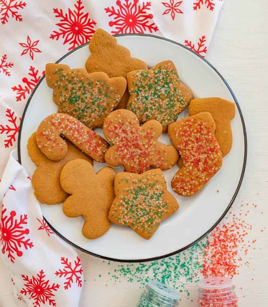 6 Simple Ways to Decorate Gingerbread Cookies — Bless this Mess