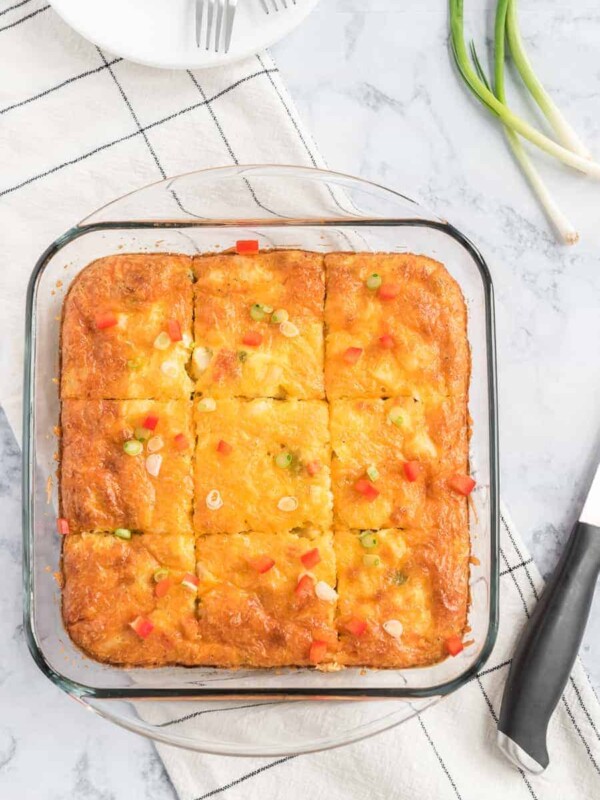 This Easy Egg and Potato Breakfast Casserole will transform your morning with its scrumptious and simple list of ingredients. Eggs, potatoes, and shredded cheddar cheese round out the tasty flavors, with options to personalize it using bacon, sausage, veggies, or garlic powder!