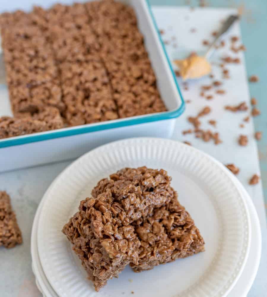 These Peanut Butter Chocolate Rice Crispy Treats are a rich take on the classic sweet snacks that peanut butter-chocolate lovers will just adore!