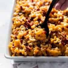 Is there anything better than bacon, caramelized onions, and cheese? According to this Creamy Baked Mac and Cheese with Bacon, absolutely not.