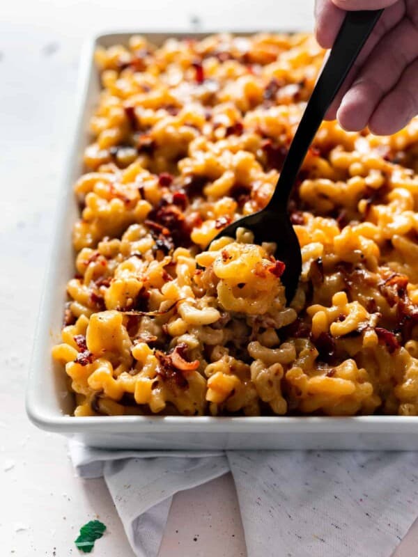 Is there anything better than bacon, caramelized onions, and cheese? According to this Creamy Baked Mac and Cheese with Bacon, absolutely not.