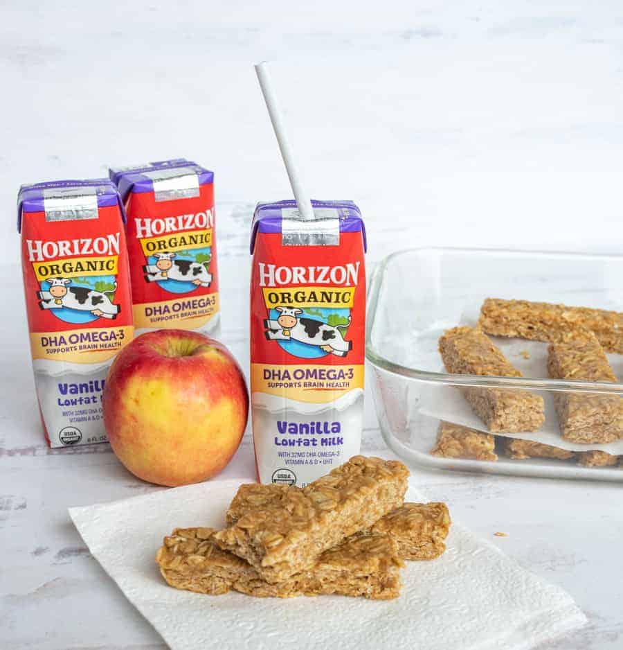 Image of Peanut Butter Honey Granola Bars with Horizon Milk & an Apple