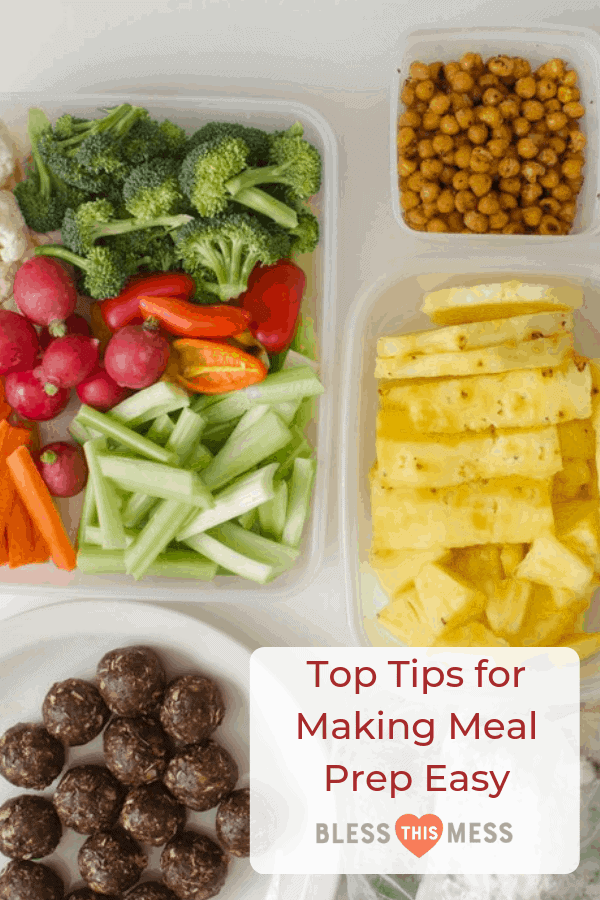 If you want meals at home to be simplified but don't know where to start, check out my top 3 tips for making meal prep easy to be able to eat well all week long.