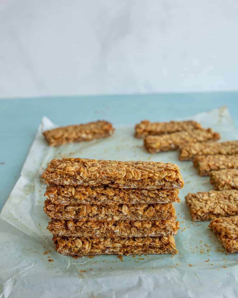 Crunchy oat and honey granola bars are sweet and packed with wholesome ingredients, plus they travel well, making them the perfect contenders for snacks on-the-go or boxed lunches!