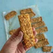 Crunchy oat and honey granola bars are sweet and packed with wholesome ingredients, plus they travel well, making them the perfect contenders for snacks on-the-go or boxed lunches!