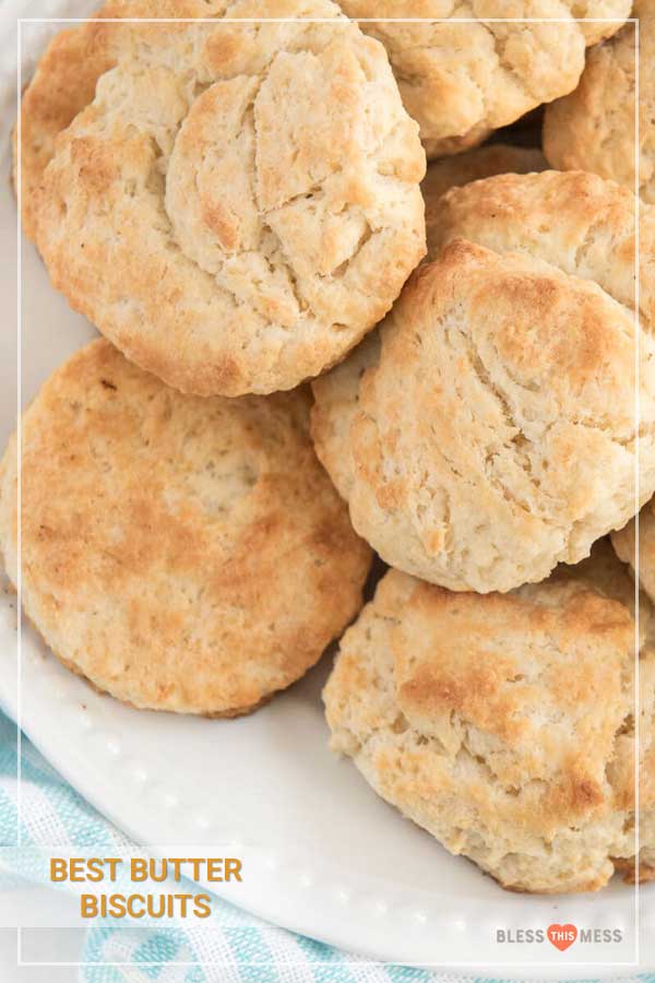 The best butter biscuit recipe EVER, perfect for lazy mornings lounging around the house when all you want is a cozy, comforting breakfast! This is a no-fuss recipe with simple instructions that anyone can make with ease, and they come out fluffy and flaky every time. #biscuits #butterbiscuits #biscuitrecipe #biscuit #homemadebiscuits