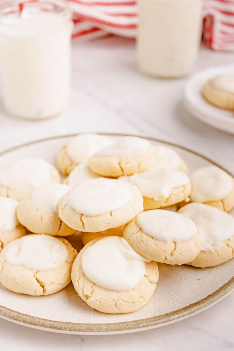 Vanilla Melt Away Cookies — Bless this Mess