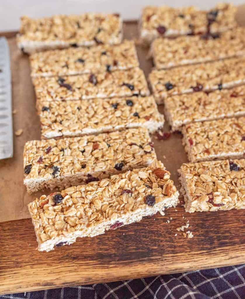 granola bars laid out on cutting board