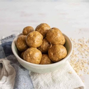 picture of a bowl of peanut butter protein balls.