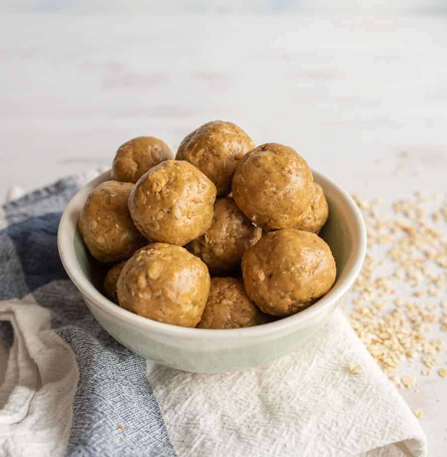 picture of a bowl of peanut butter protein balls